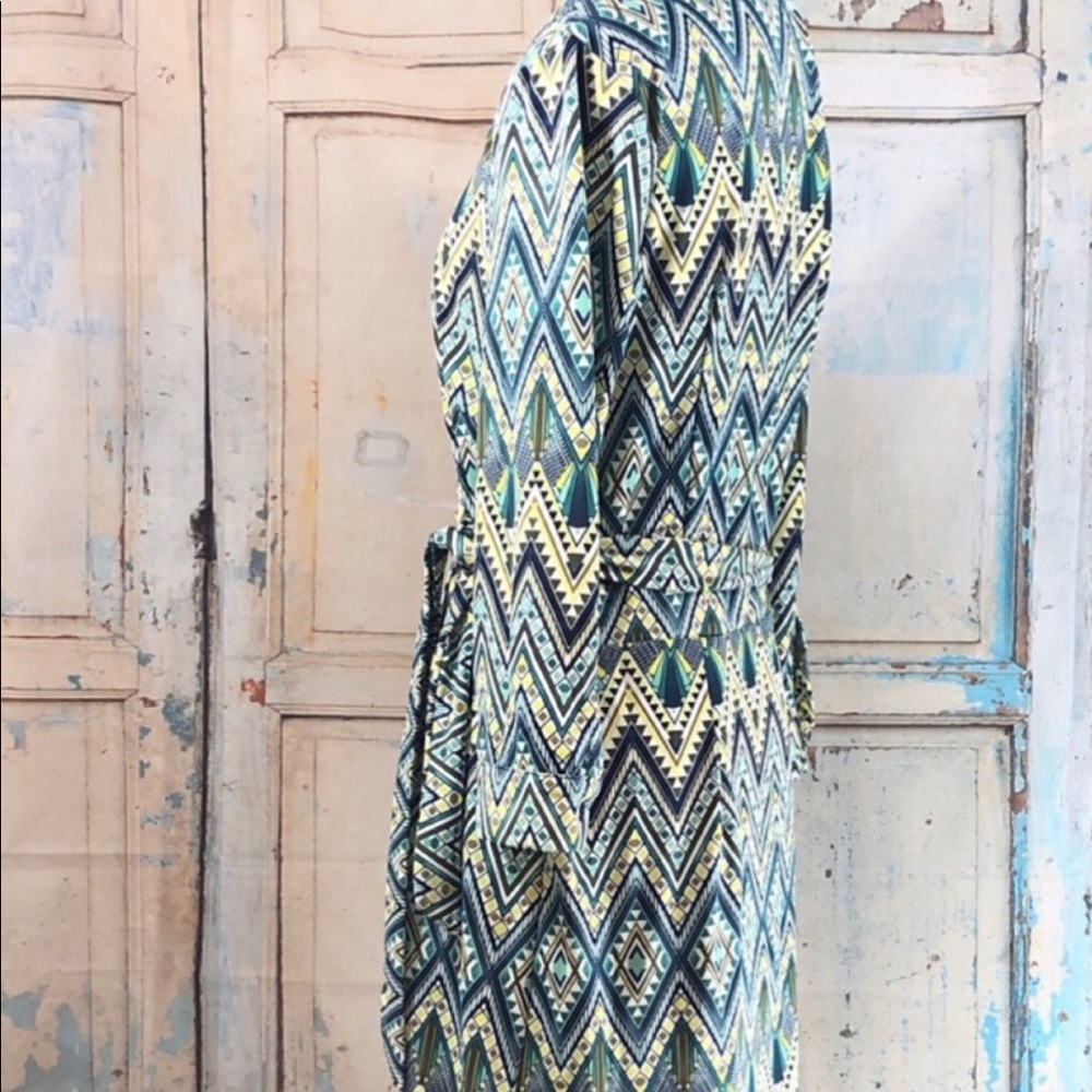 Patterned Aryeh Wrap Dress - Picture 5 of 8